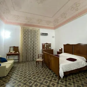 Aparthotel Crispi 